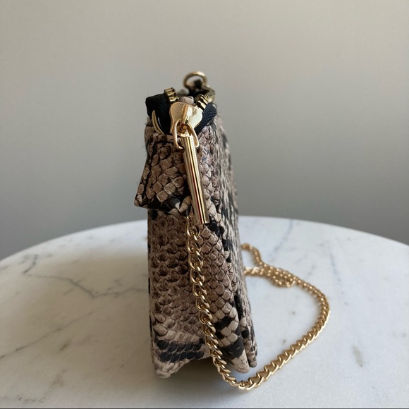 🇬🇧Primark (UK brand) snakeprint mini crossbody bag with gold chain🇬🇧 - Picture 3 of 5